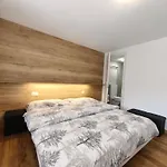 Haus Primavera Апартаменти